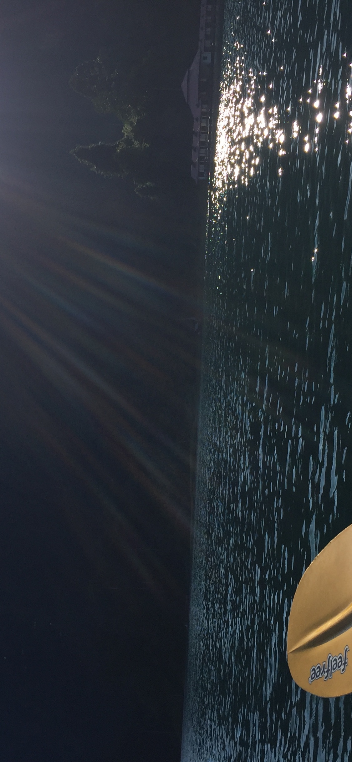 Eau, Fluide, Liquid, Lens Flare, Pied. Wallpaper in 1125x2436 Resolution