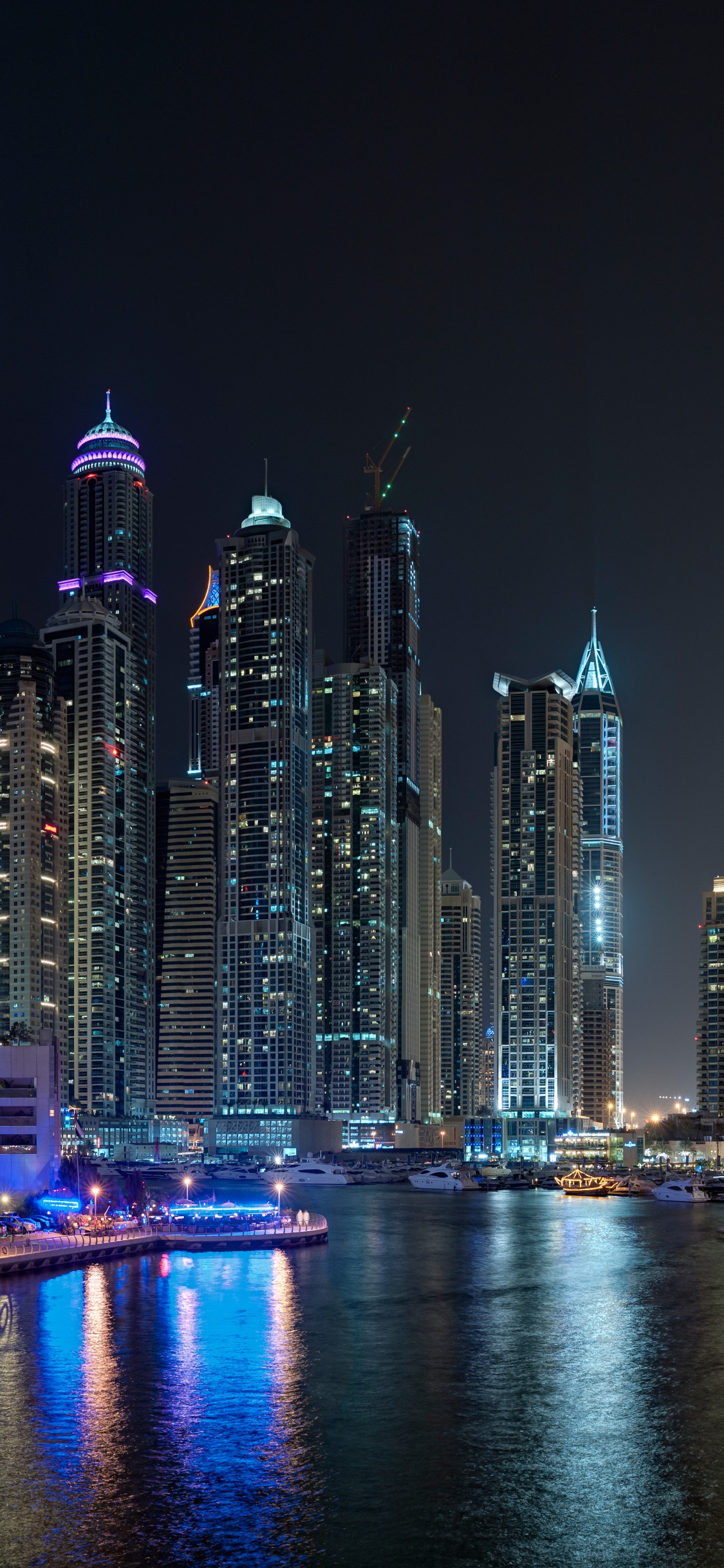 Skyline Der Stadt Bei Nacht Night. Wallpaper in 1125x2436 Resolution