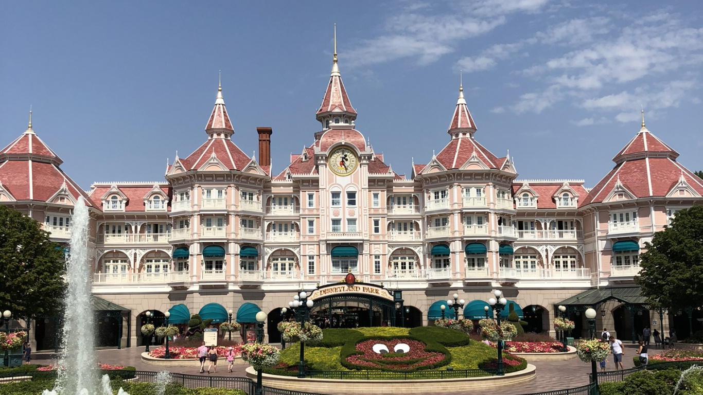 Disneyland, Disneyland Resort Paris Hotel, Water, Water Resources, Water Feature. Wallpaper in 1366x768 Resolution