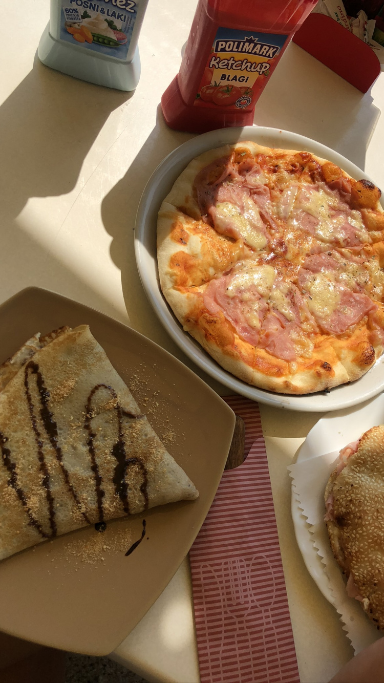 Pizza, Breakfast, Cuisine Européenne, Galette, Aliment. Wallpaper in 750x1334 Resolution