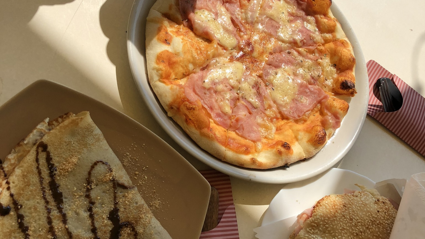 Pizza, Breakfast, Europäische Küche, Fladenbrot, Lebensmittel. Wallpaper in 1366x768 Resolution