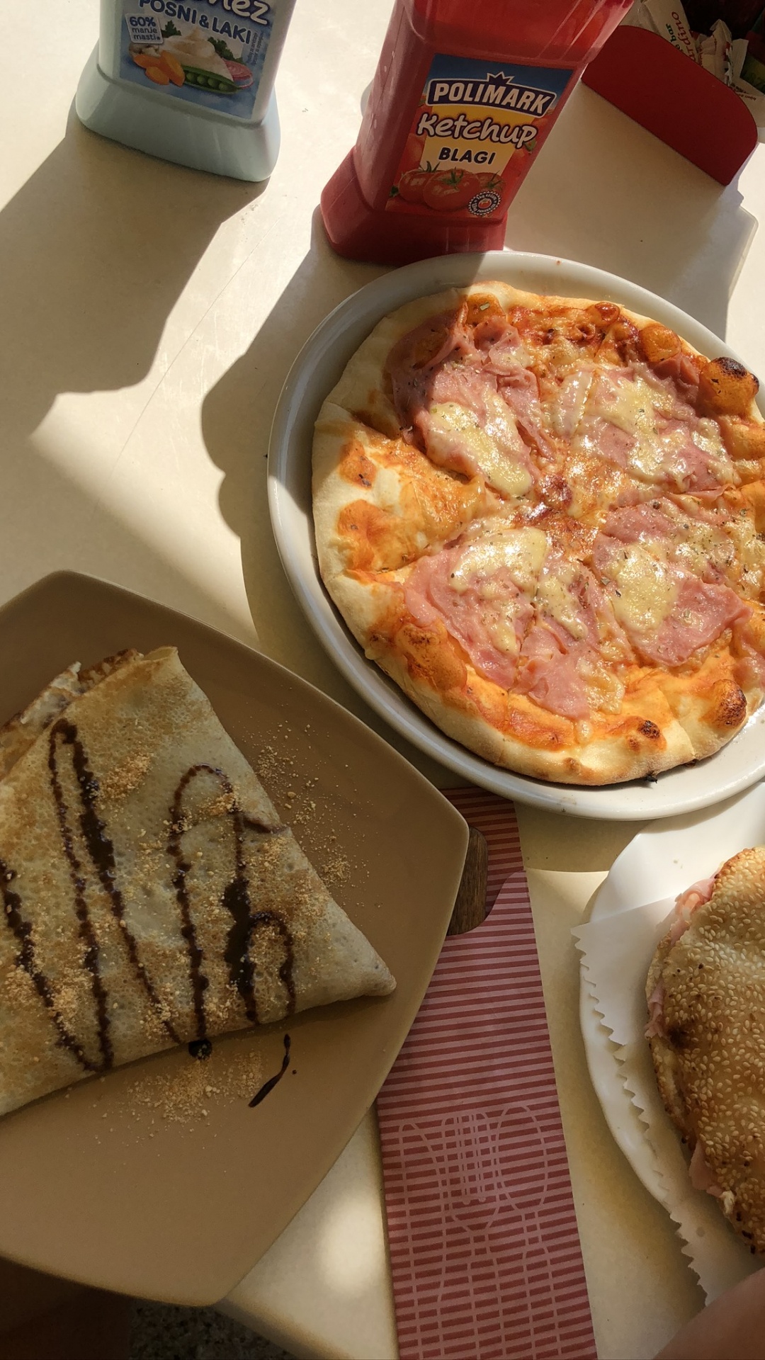 Pizza, Desayuno, Cocina Europea, Pan Plano, Alimento. Wallpaper in 1080x1920 Resolution