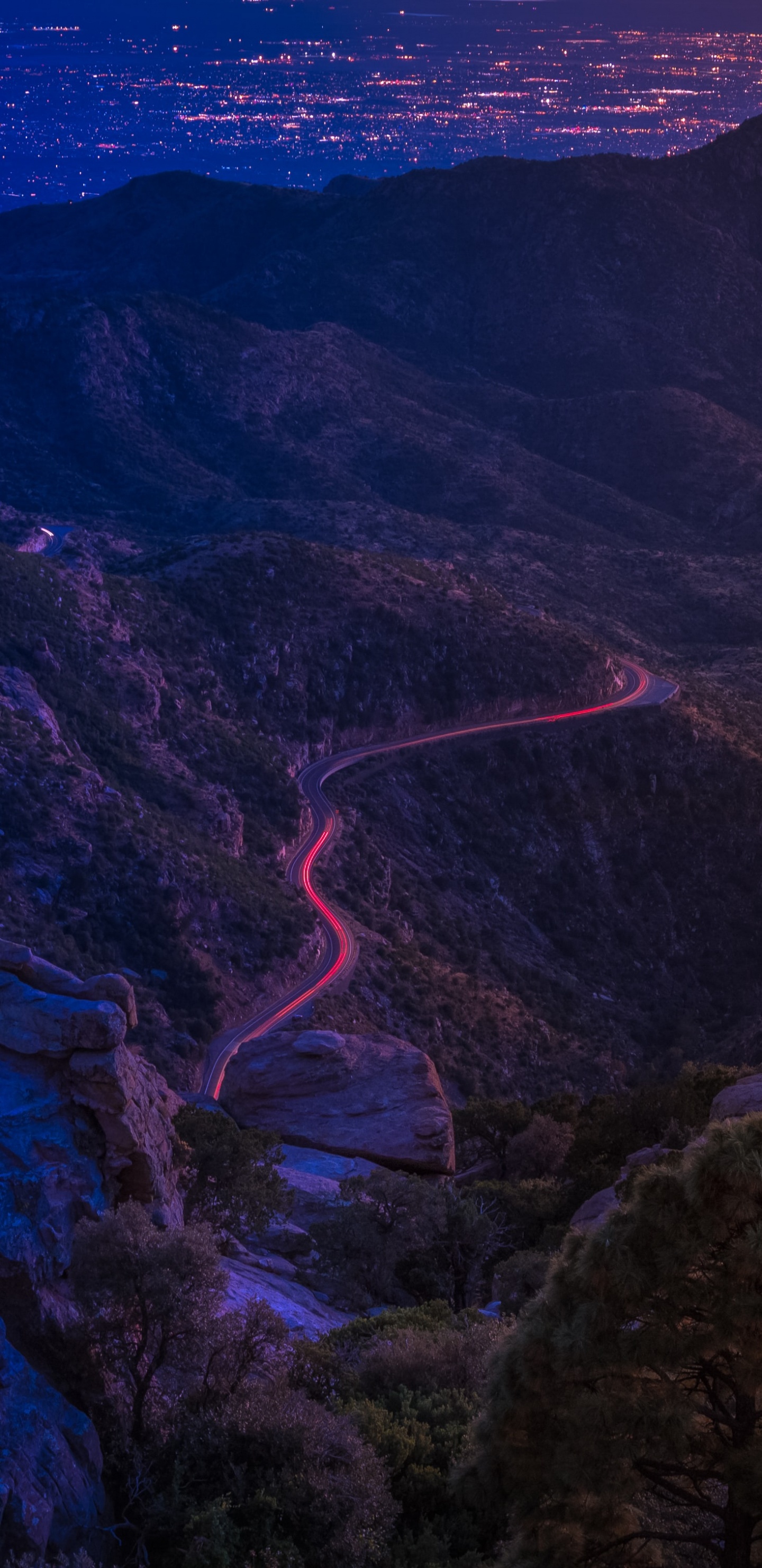 Camino de Montaña en la Noche, Montaña, Camino de Montaña, Ambiente, Azul. Wallpaper in 1440x2960 Resolution