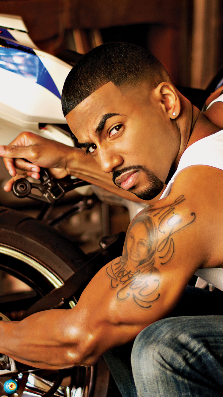 Tire, Automotive Tire, Muscle, Arm, Actor. Wallpaper in 750x1334 Resolution