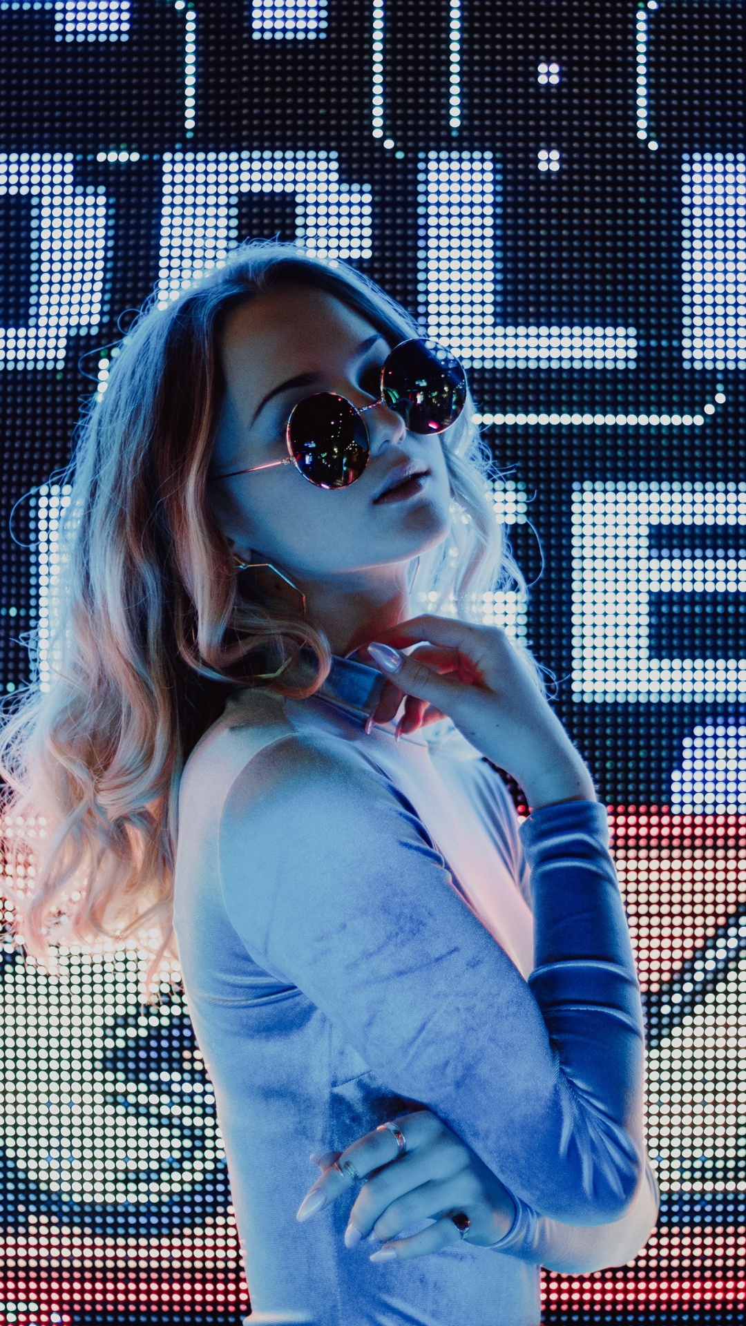 Girl, Electronic Dance Music, Love-hate Mashup Mix 3, Remix, Mashup. Wallpaper in 1080x1920 Resolution