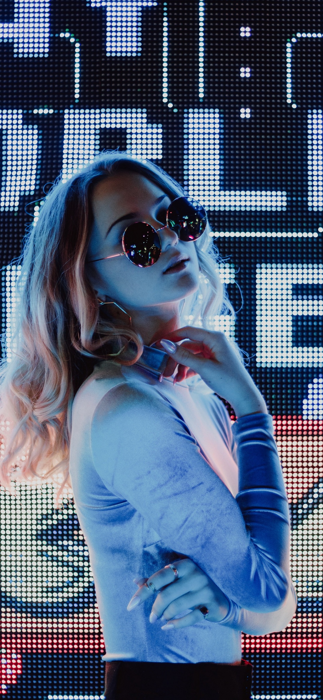 Girl, Electronic Dance Music, Love-hate Mashup Mix 3, Remix, Mashup. Wallpaper in 1125x2436 Resolution