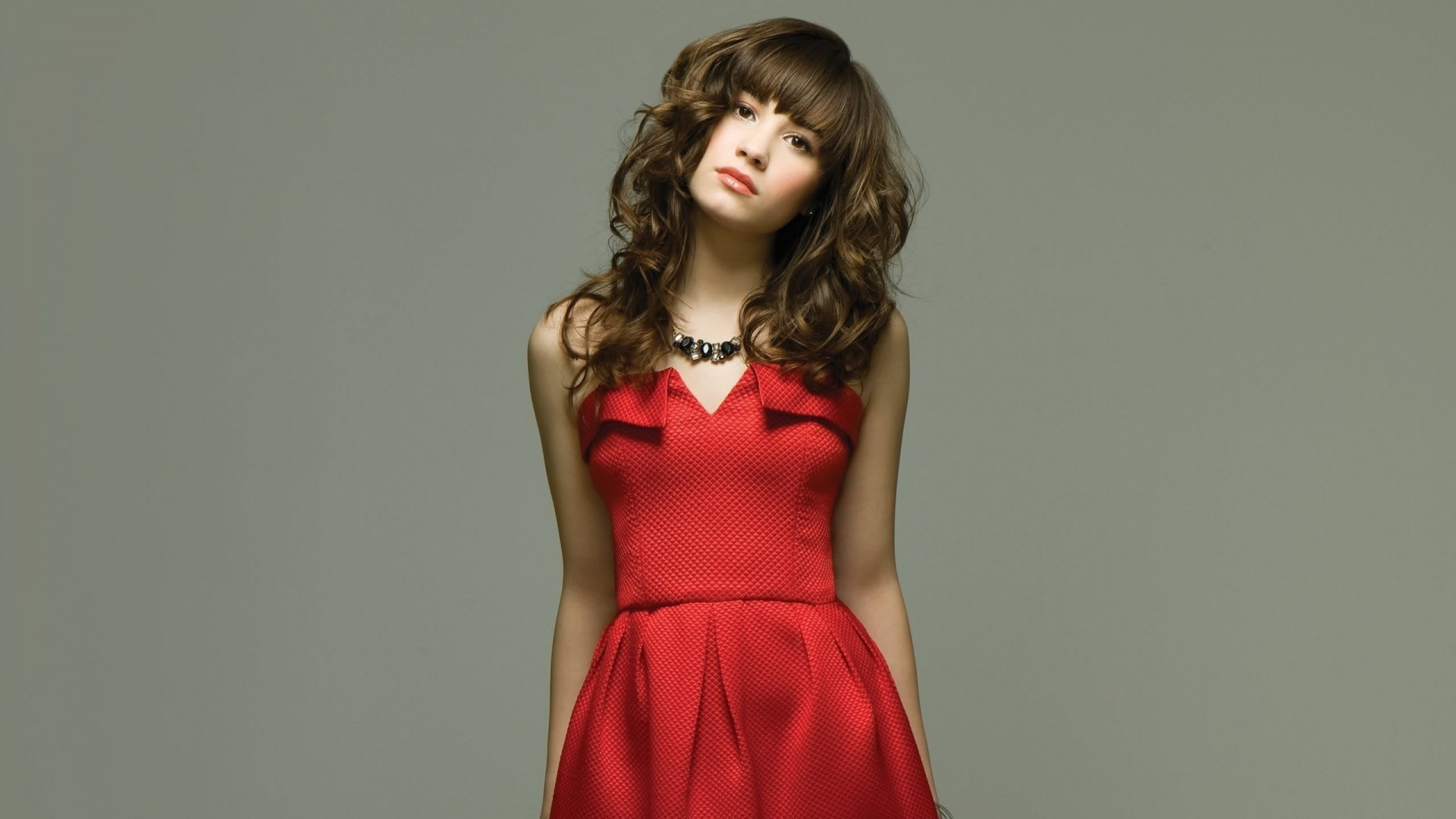 Modèle de Mode, Beauté, Les Cheveux Longs, Mannequin, Robe de Cocktail. Wallpaper in 1920x1080 Resolution