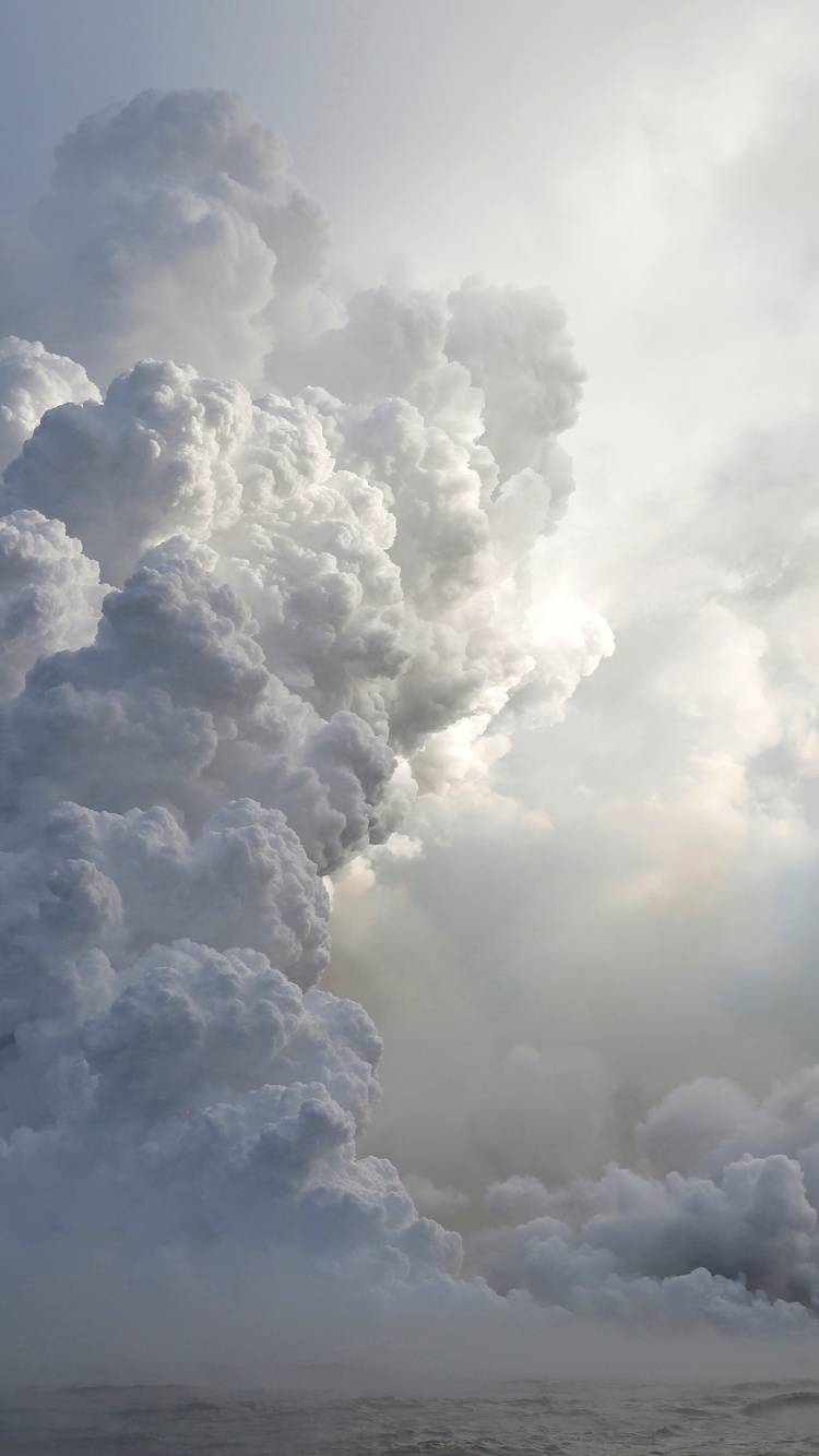 Nubes Blancas en el Cielo Azul Durante el Día. Wallpaper in 750x1334 Resolution