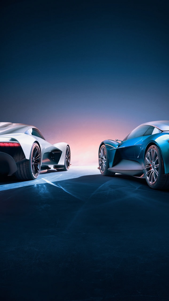 Weißes Und Schwarzes Porsche 911 Coupé. Wallpaper in 720x1280 Resolution