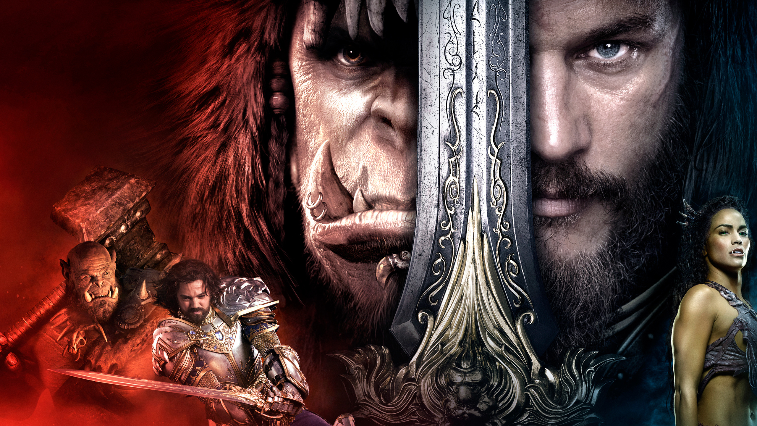 Homme en Robe Noire et or Tenant Une Peinture à L'épée. Wallpaper in 2560x1440 Resolution