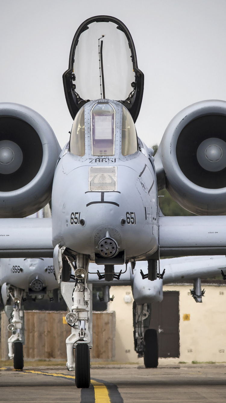 Gray and Black Fighter Plane. Wallpaper in 750x1334 Resolution