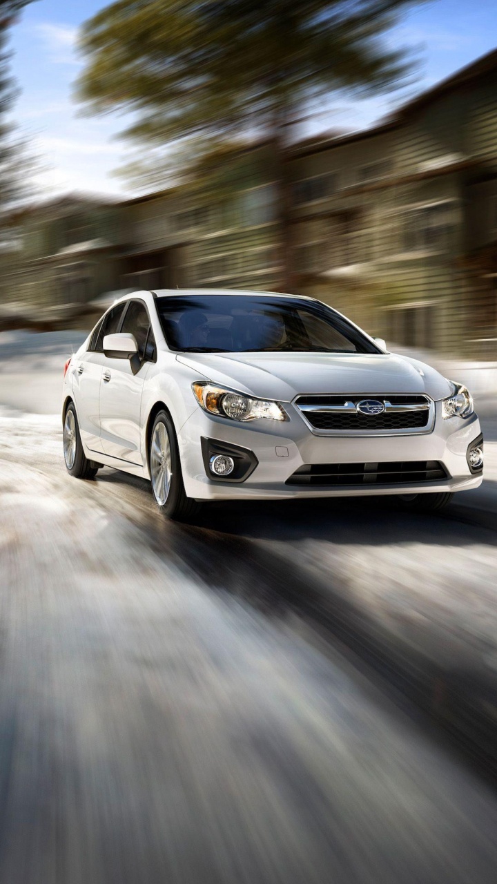 Bmw m 3 Blanco en la Carretera Durante el Día. Wallpaper in 720x1280 Resolution