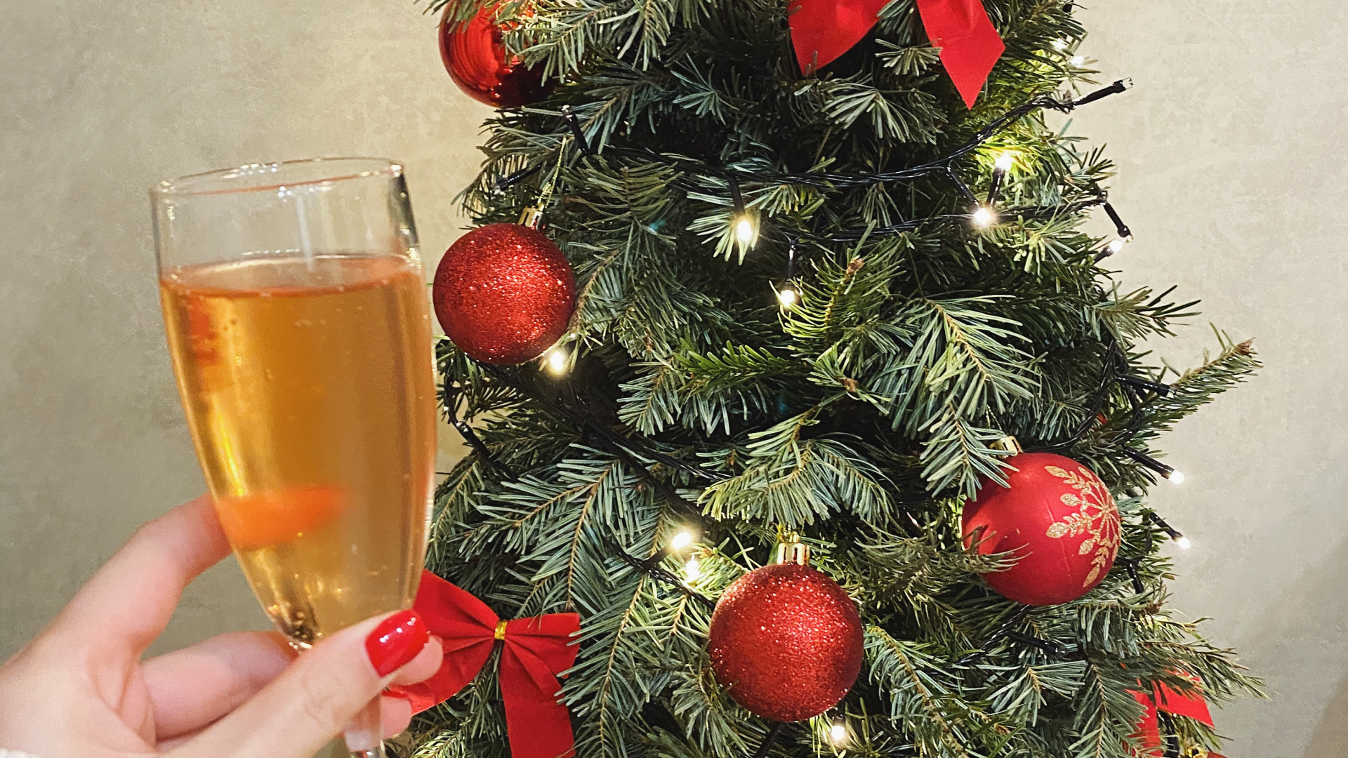 Christmas Tree, Christmas Day, Fir, Event, Drinkware. Wallpaper in 1920x1080 Resolution