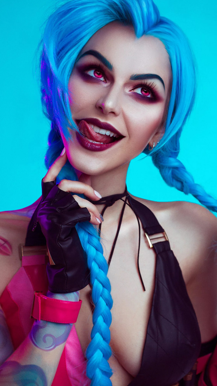 Cosplay de Malédiction, Jinx, Cosplay, League of Legends, Costume. Wallpaper in 750x1334 Resolution