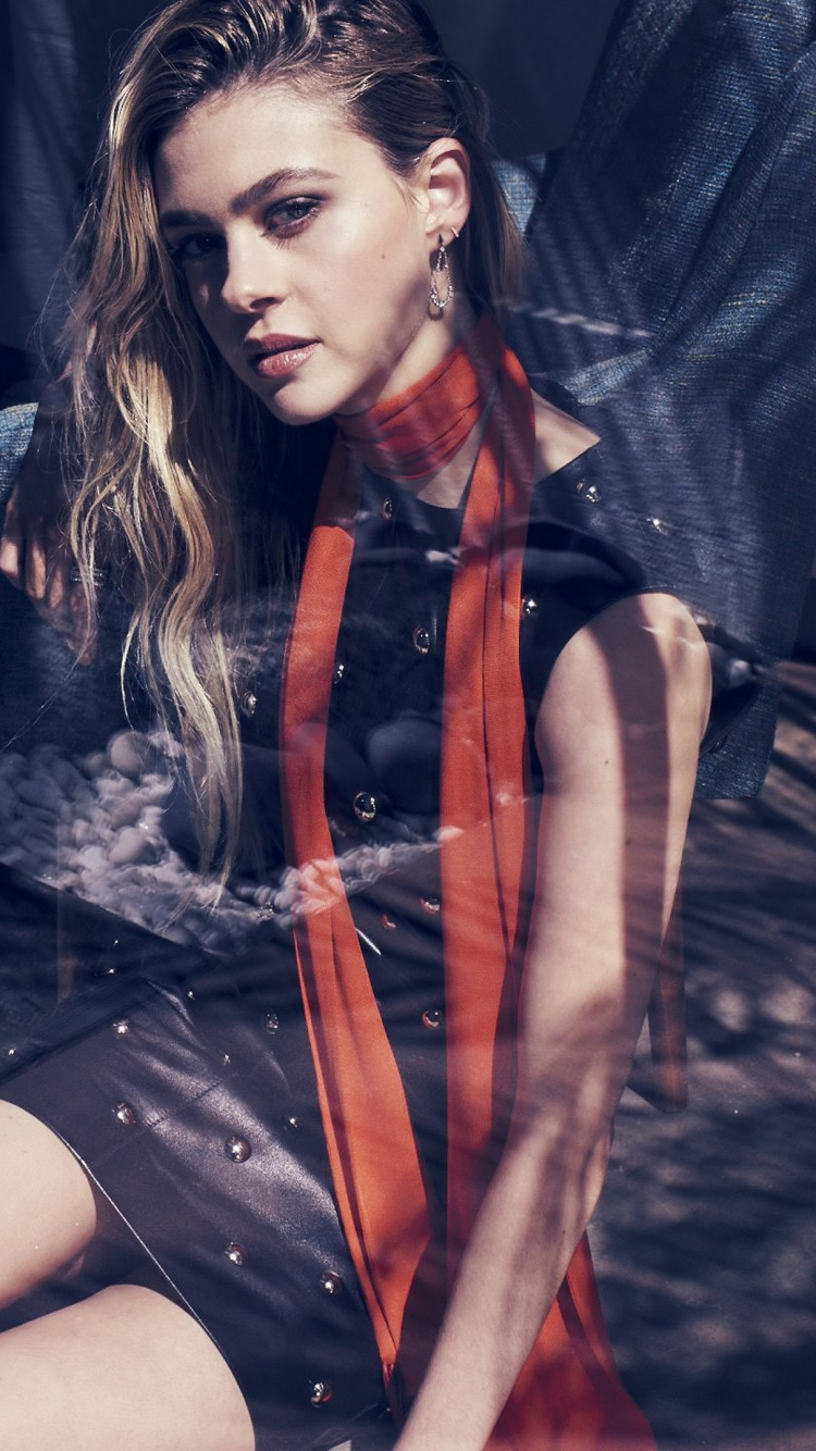 Nicola Peltz, Coiffure, L'homme, Mode, Mode de la Rue. Wallpaper in 750x1334 Resolution