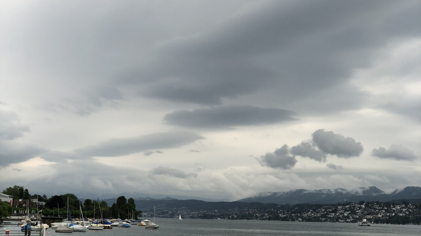 Cloud, Water Resources, Waterway, Liquid, Bank. Wallpaper in 1366x768 Resolution