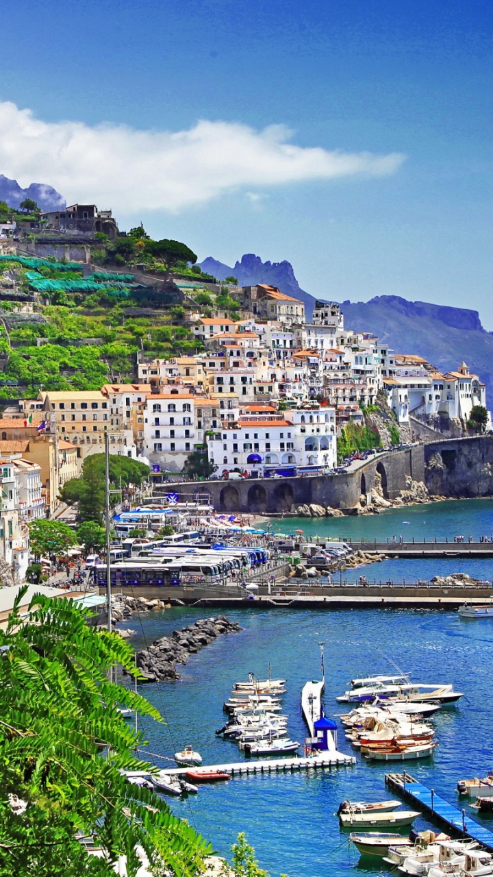 Aerial View of City Near Body of Water During Daytime. Wallpaper in 720x1280 Resolution