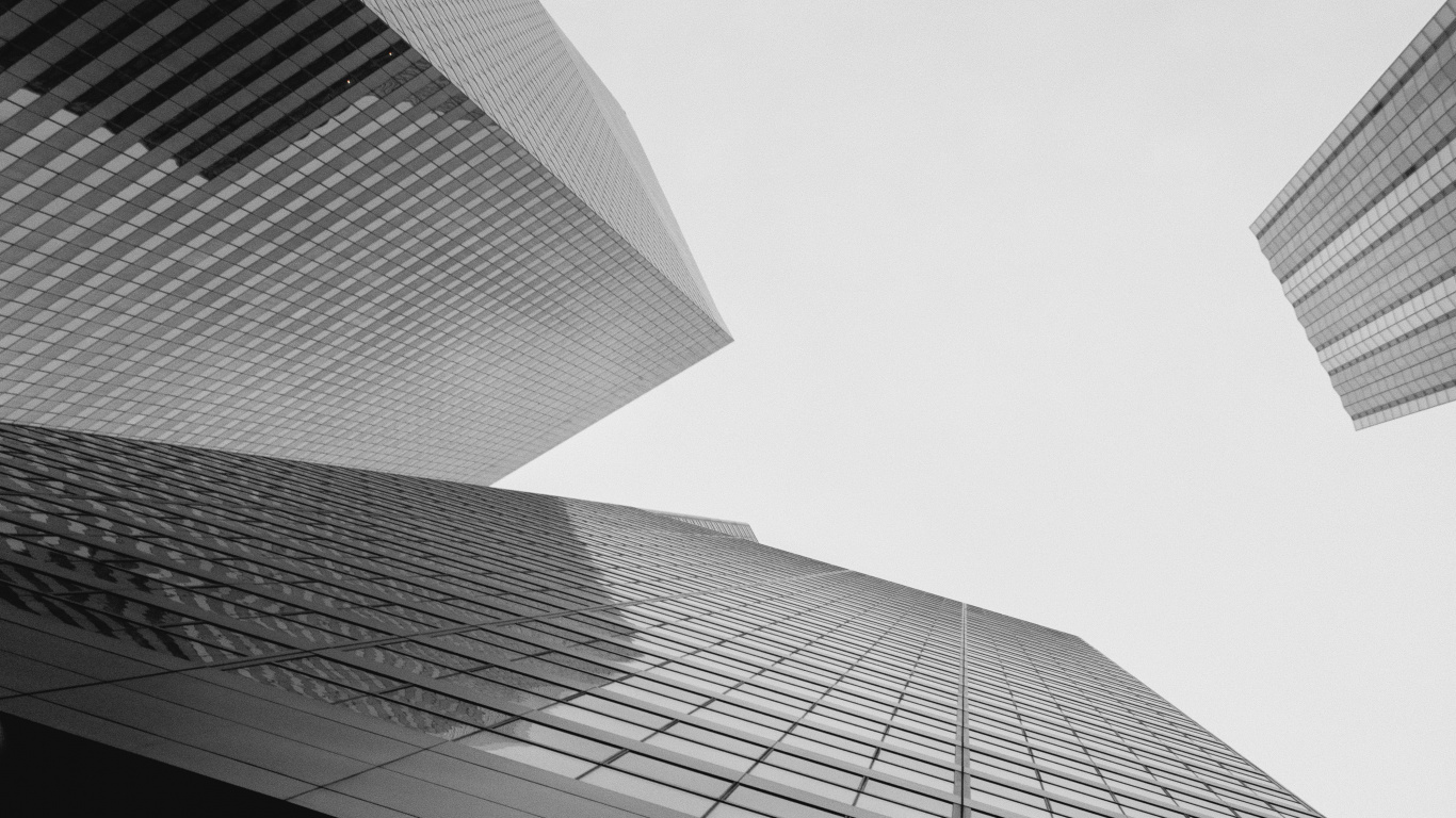 Fotografía de Ángulo Bajo de Edificio de Gran Altura.. Wallpaper in 1366x768 Resolution