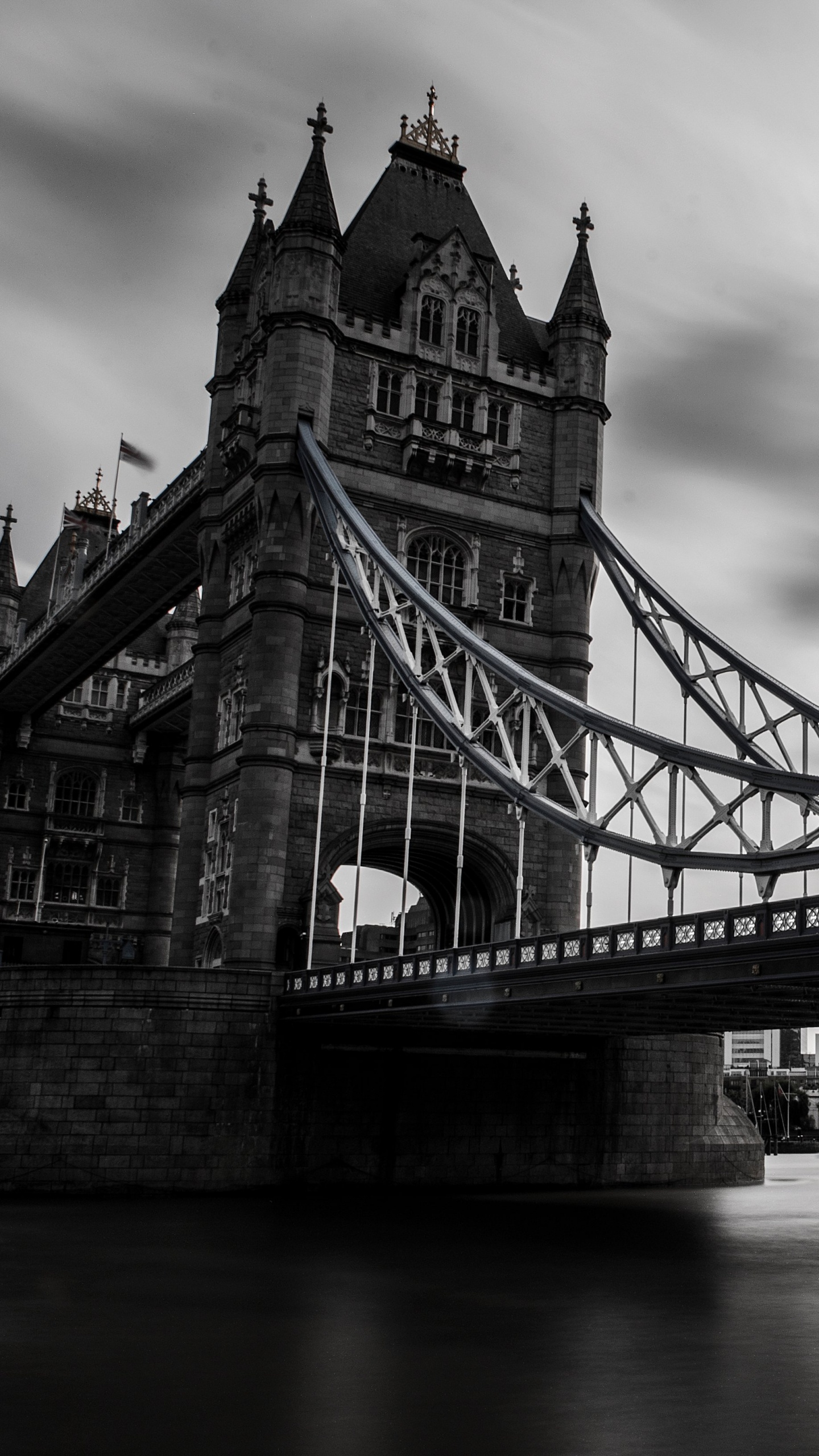 Gray Bridge Under Gray Sky. Wallpaper in 1440x2560 Resolution