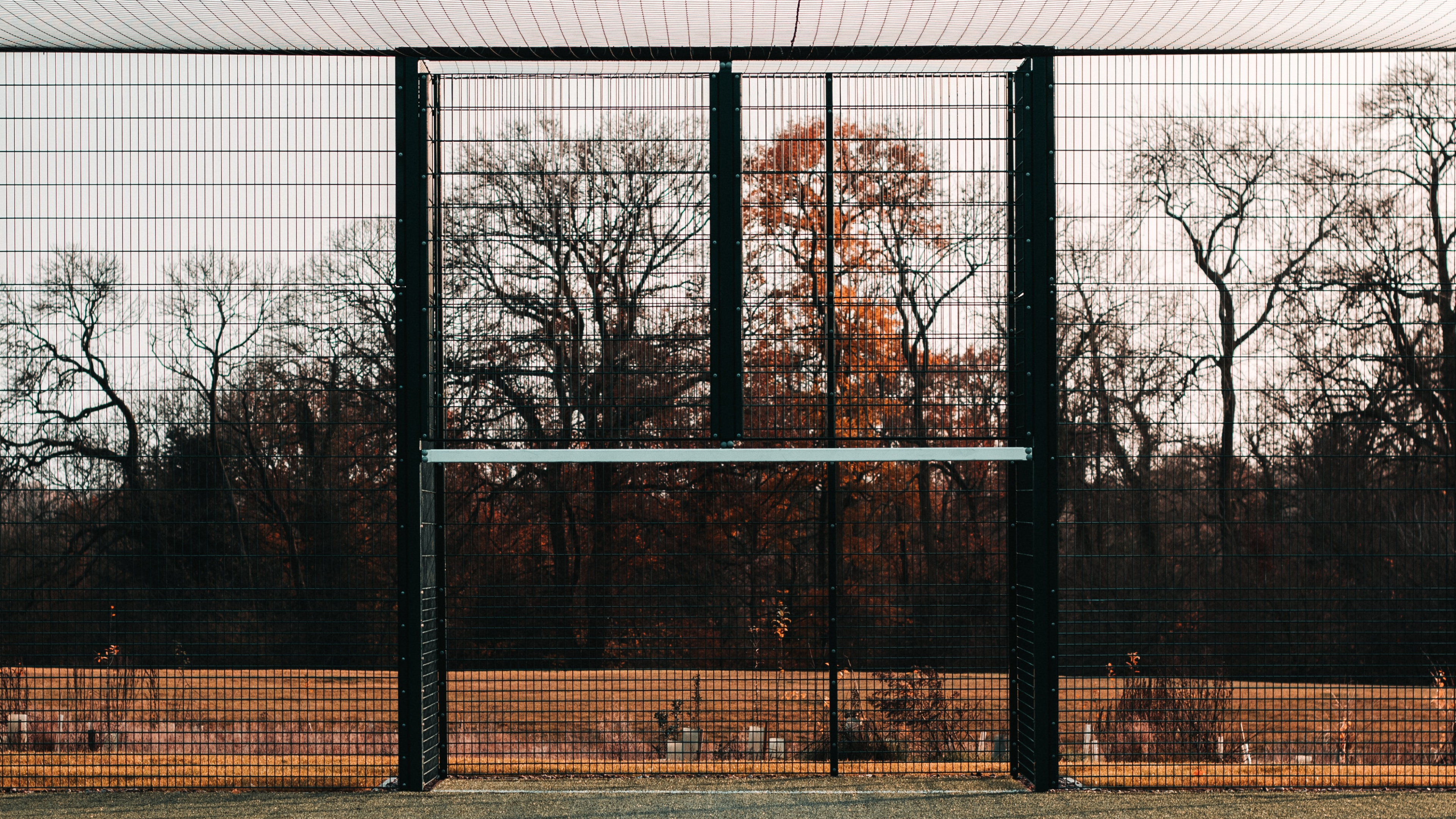 Black Metal Frame Glass Window. Wallpaper in 3840x2160 Resolution