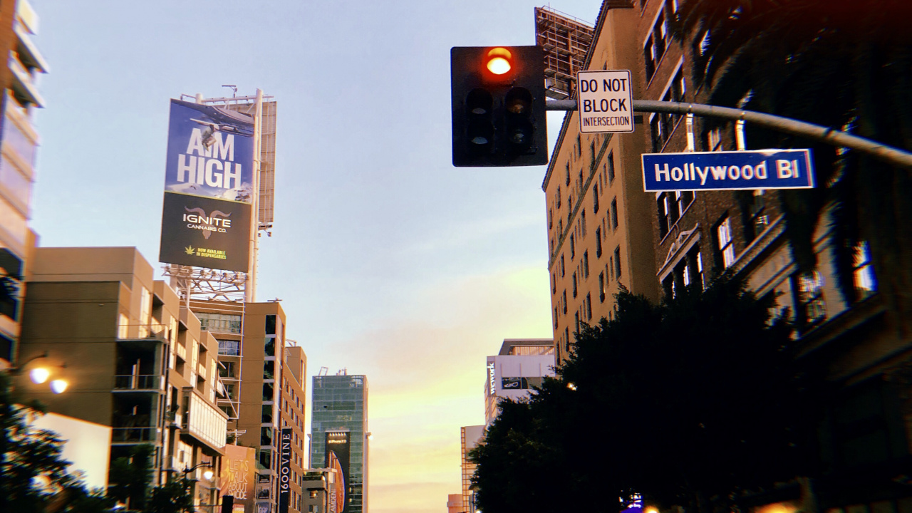 Roi, Route, Infrastructure, Quartier, Rue. Wallpaper in 1280x720 Resolution