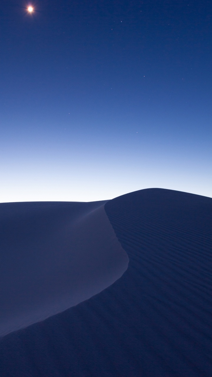 Piste, Horizont, Electric Blue, Naturlandschaft, Raum. Wallpaper in 720x1280 Resolution