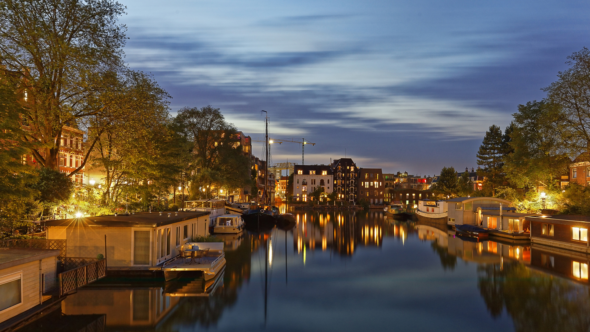 Body of Water Near Green Trees and Buildings During Daytime. Wallpaper in 1920x1080 Resolution
