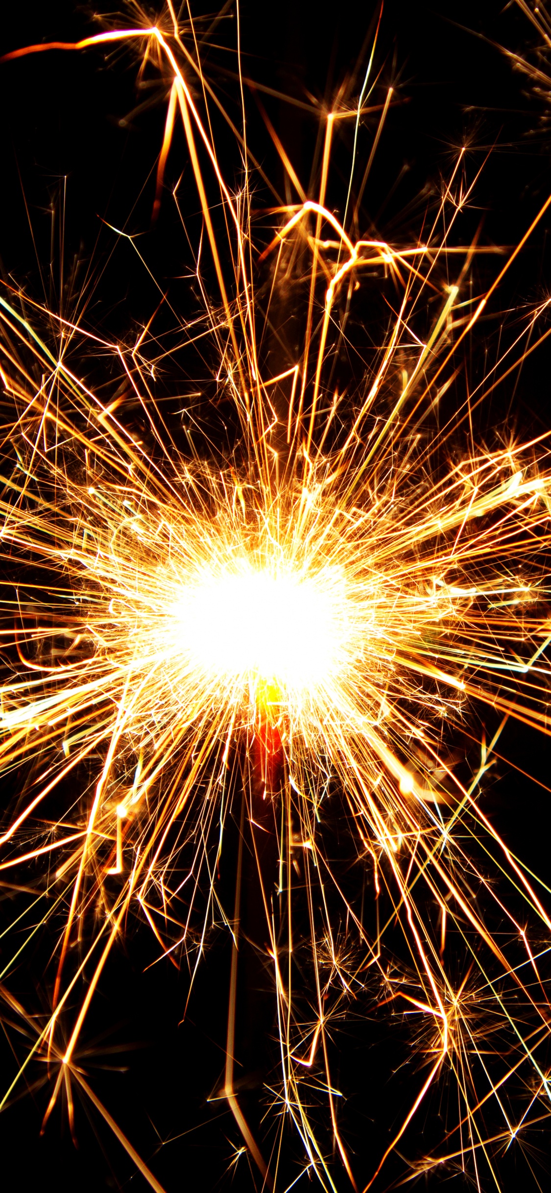 Wunderkerze, Feuerwerk, Licht, Diwali, Neue Jahre Tag. Wallpaper in 1125x2436 Resolution