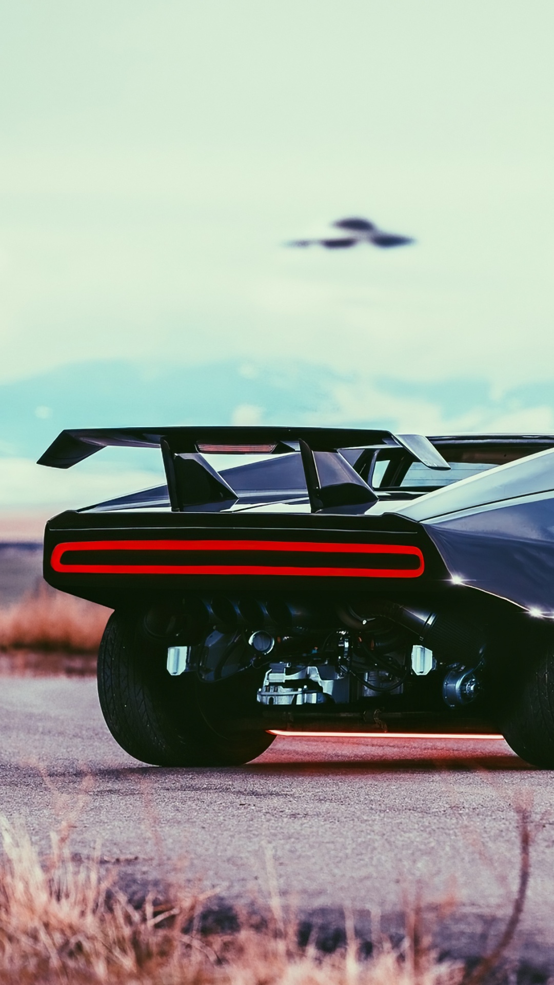 Porsche 911 Noire Sur Route Pendant la Journée. Wallpaper in 1080x1920 Resolution