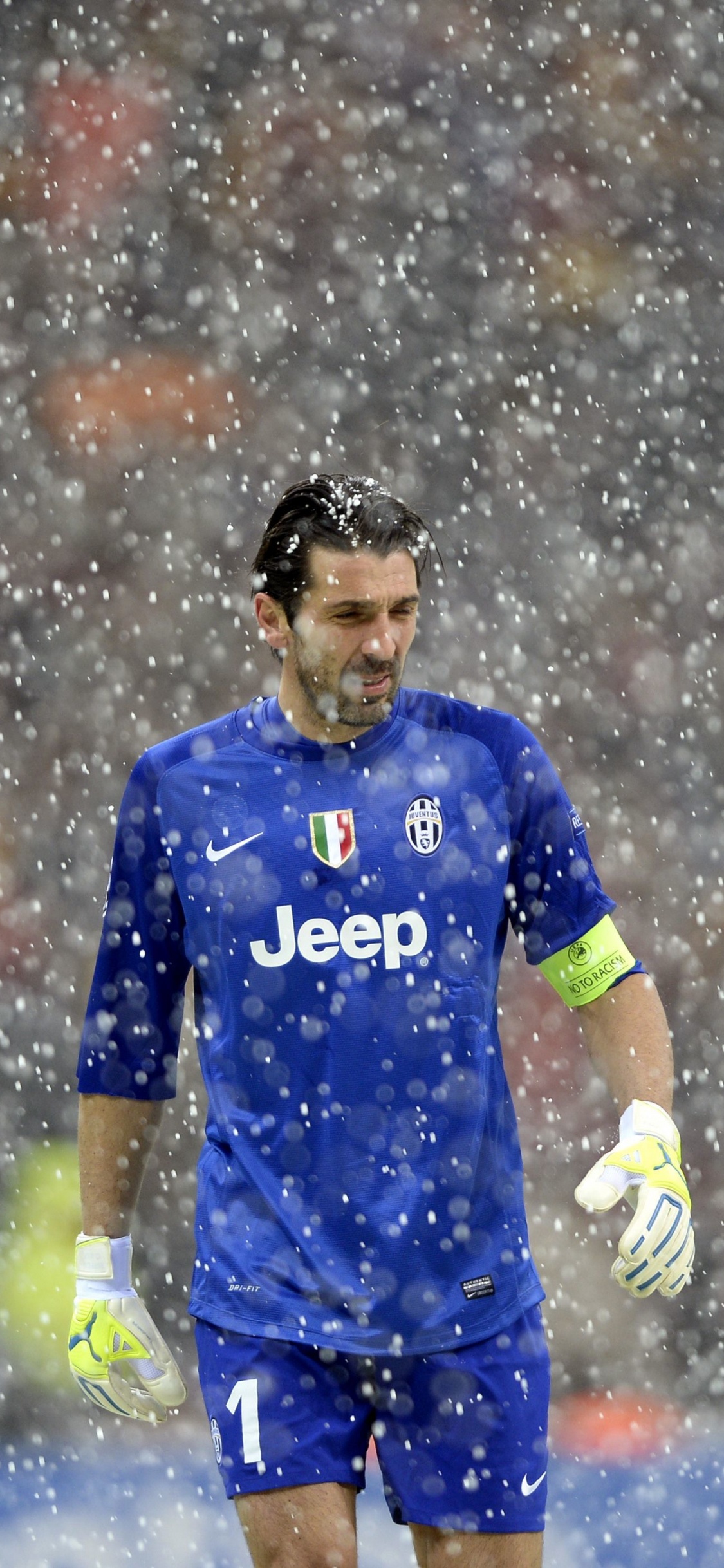 Gianluigi Buffon, Juventus f c, Italien Nationale Fußballmannschaft, Torhüter, Fußballspieler. Wallpaper in 1125x2436 Resolution