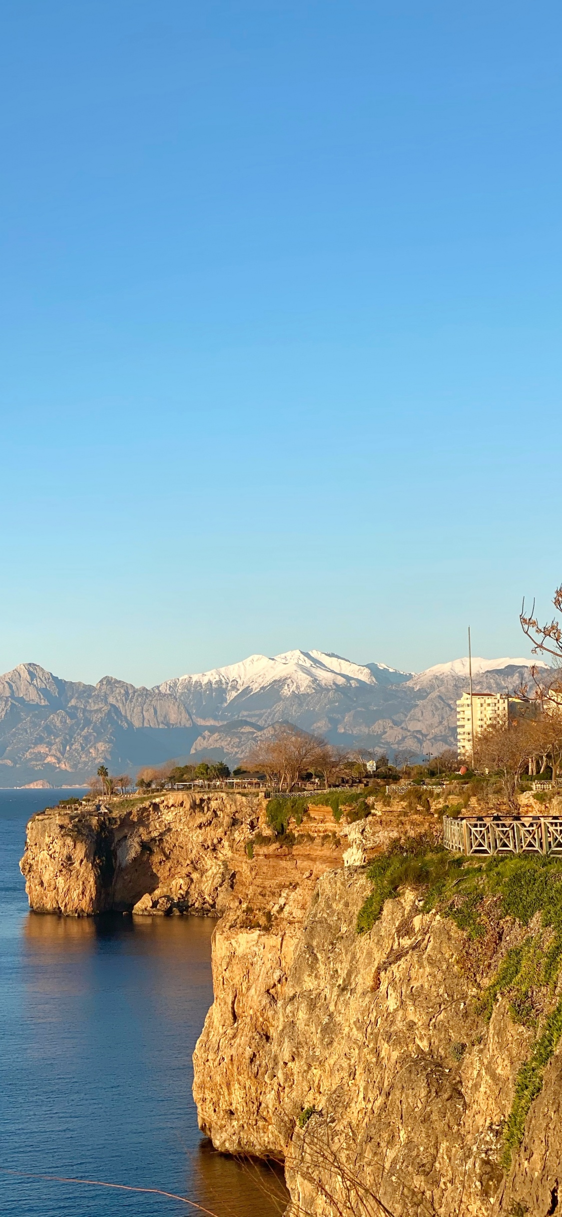 Wissenschaft, Wasser, Azure, Naturlandschaft, Baum. Wallpaper in 1125x2436 Resolution