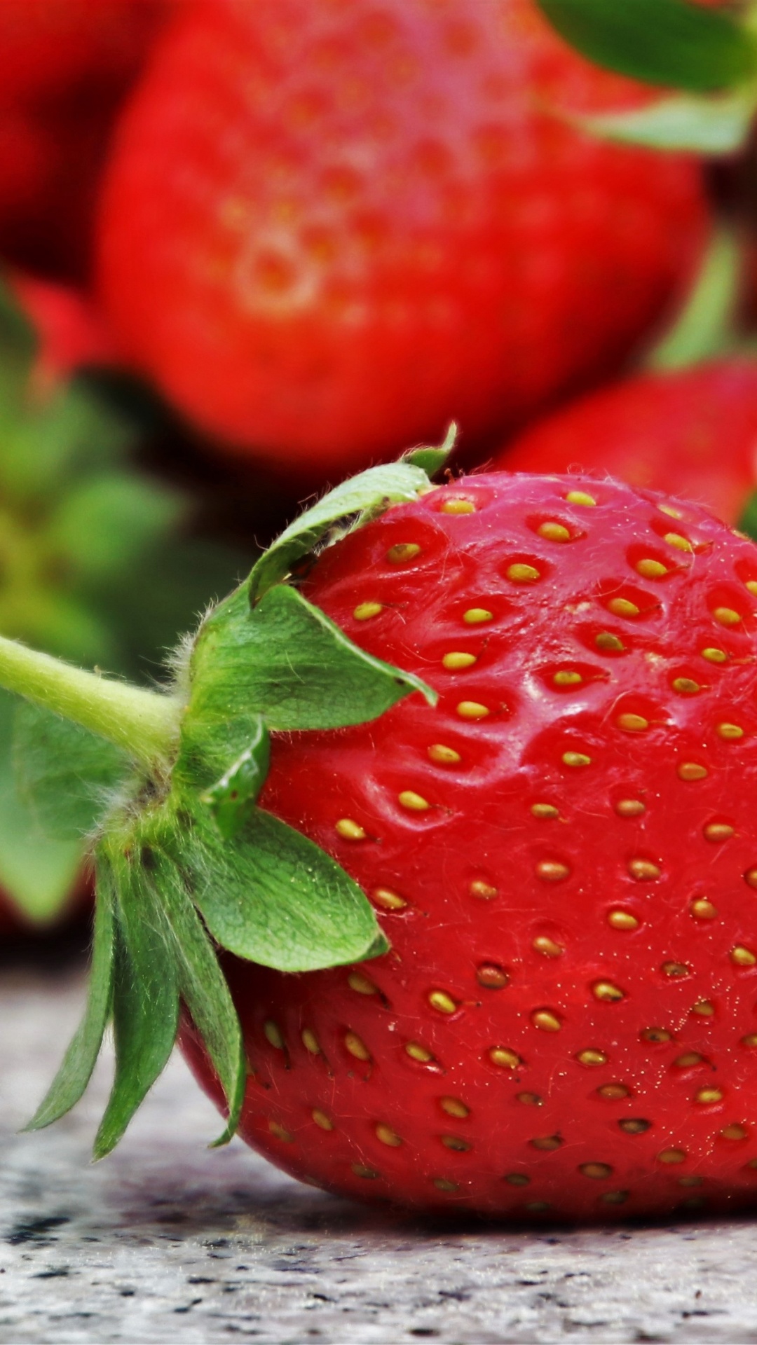 吃, 草莓, 天然的食物, 红色的, 食品 壁纸 1080x1920 允许