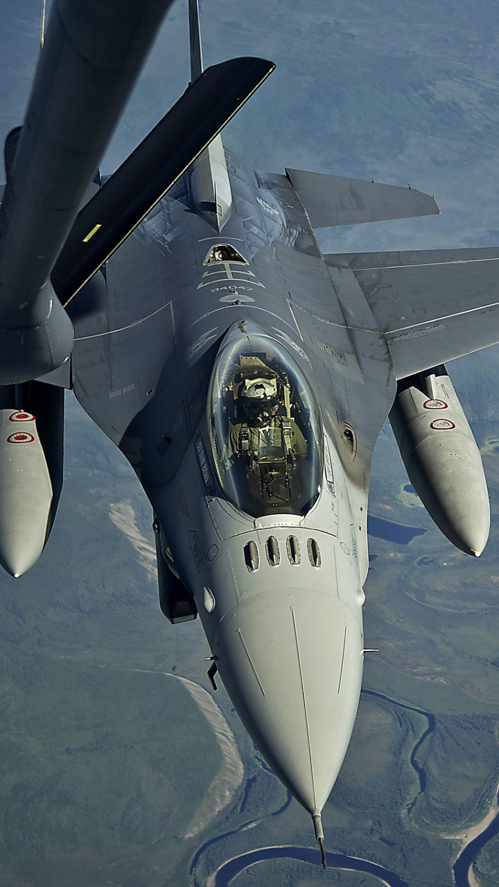Gray Fighter Jet on Mid Air During Daytime. Wallpaper in 720x1280 Resolution
