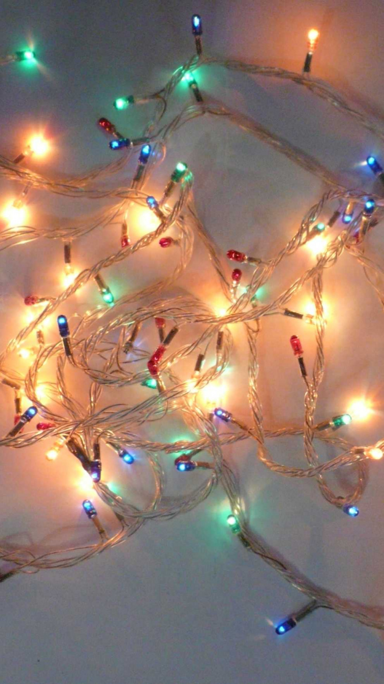 Licht, Leuchte, Weihnachtsbeleuchtung, Weihnachtsdekoration, Weihnachten. Wallpaper in 750x1334 Resolution