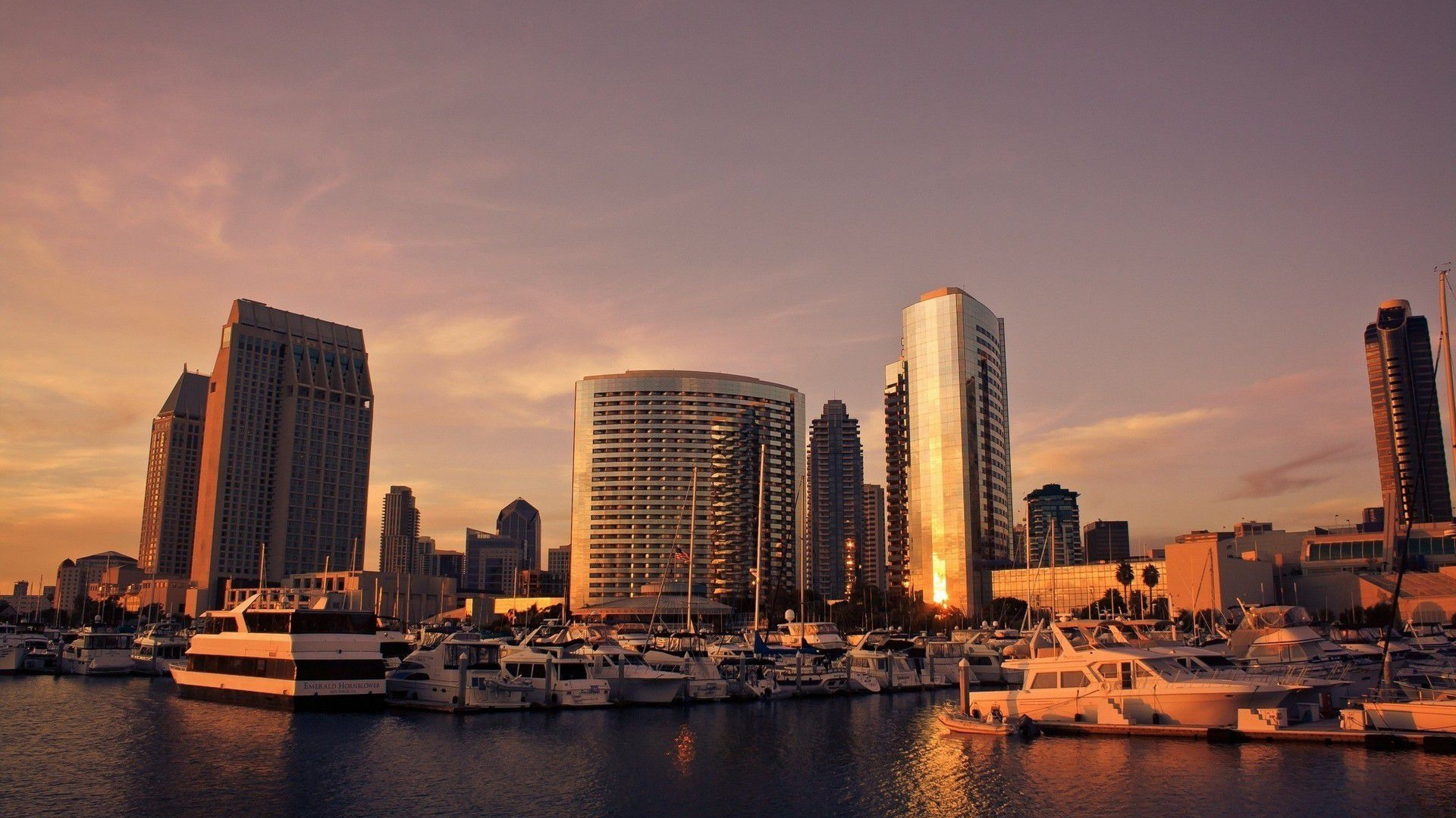 White and Black Boat on Body of Water Near City Buildings During Daytime. Wallpaper in 1920x1080 Resolution