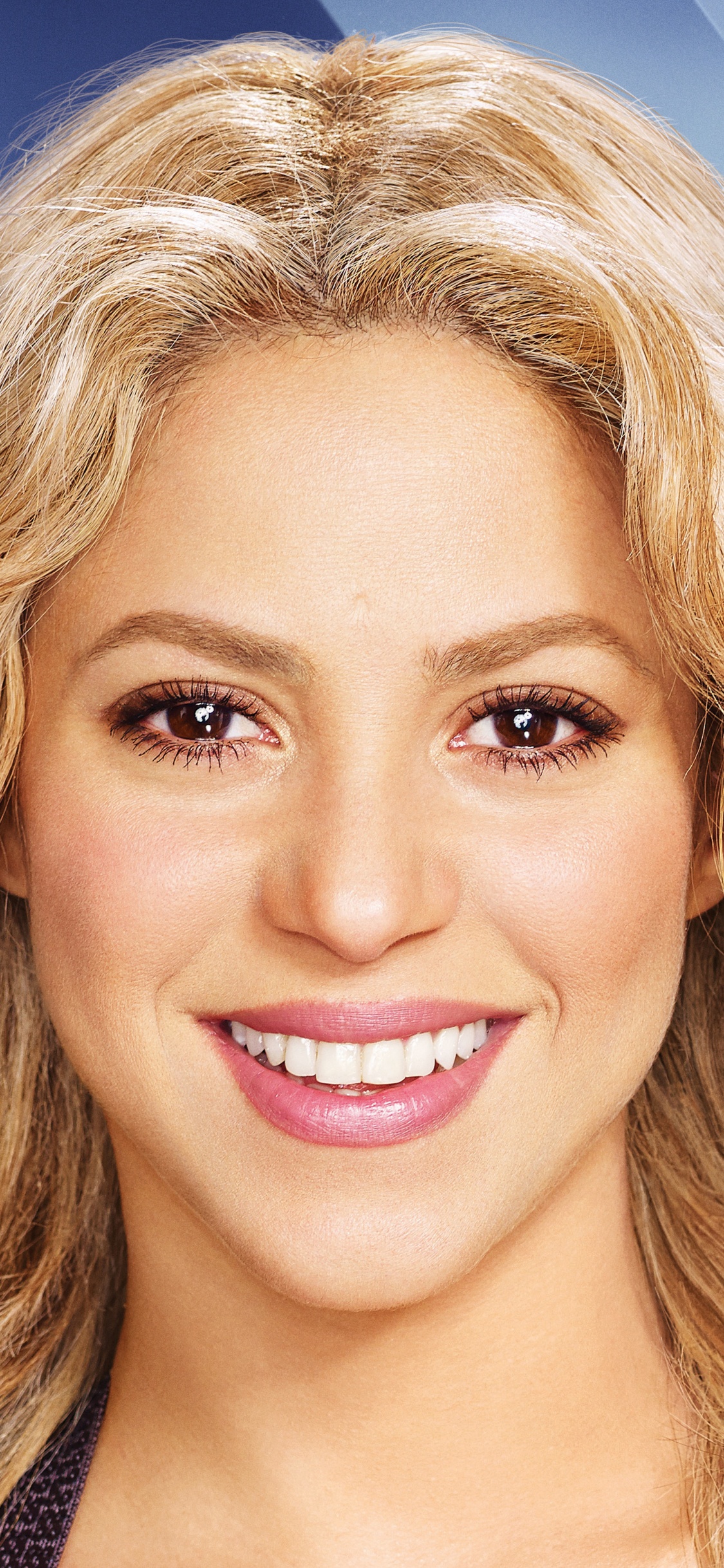 Shakira, Celebrity, Hair, Face, Blond. Wallpaper in 1125x2436 Resolution
