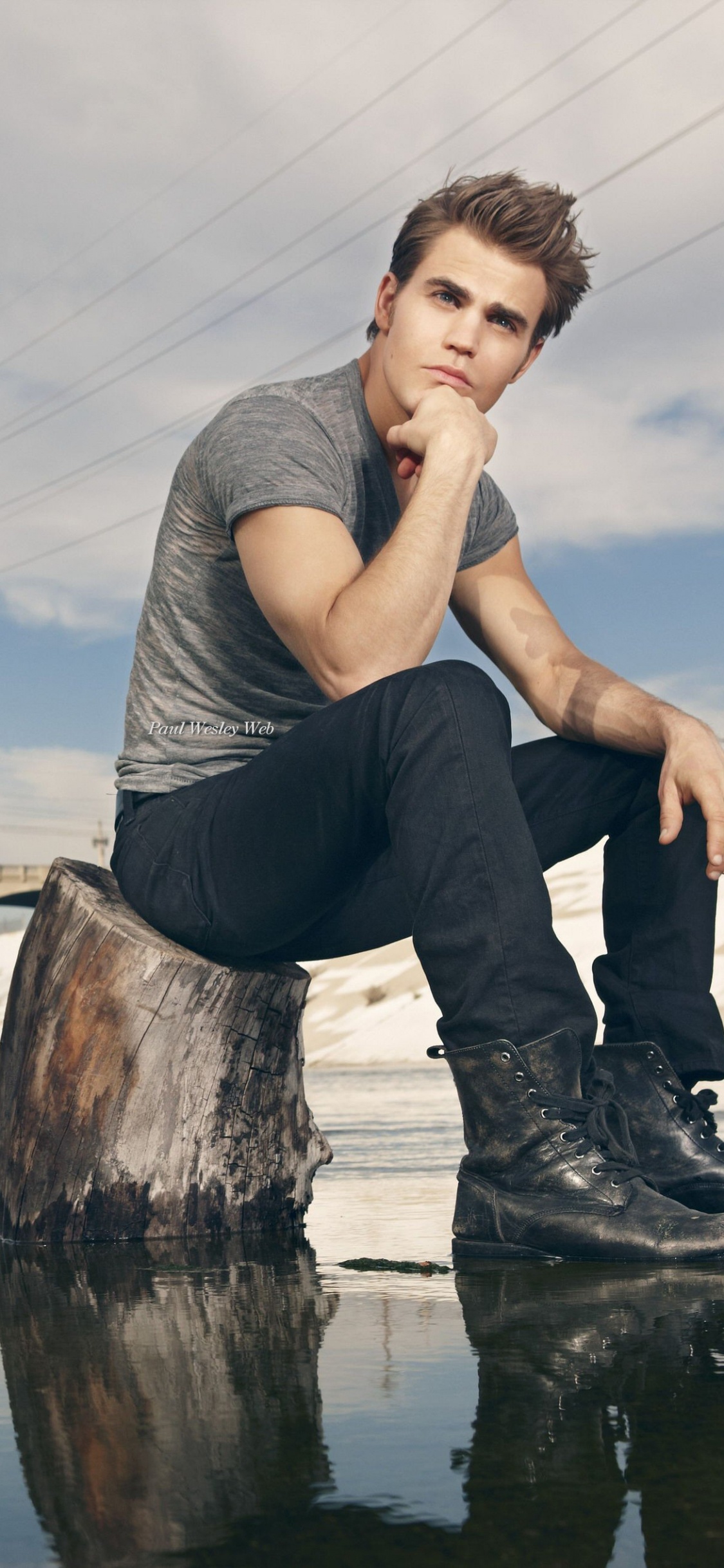 Paul Wesley, The Vampire Diaries, Stefan Salvatore, Wasser, Jean. Wallpaper in 1125x2436 Resolution
