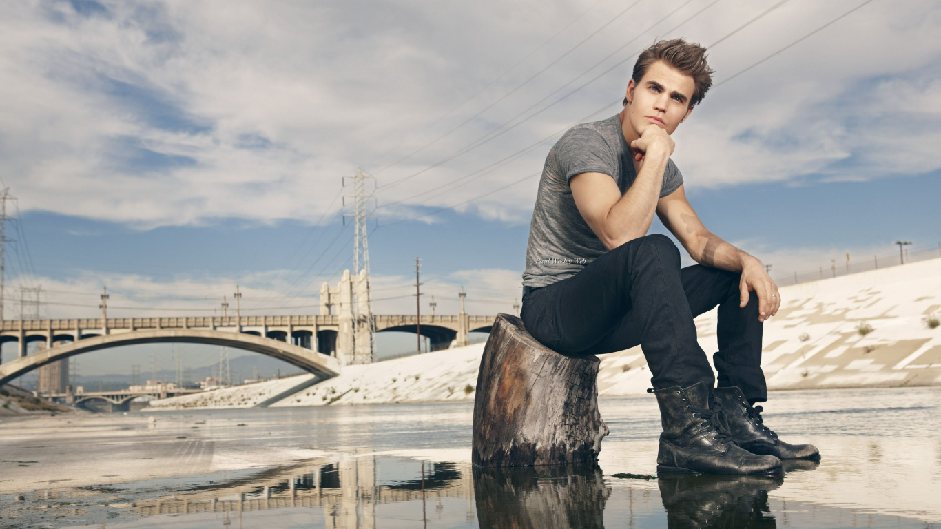 Paul Wesley, The Vampire Diaries, Stefan Salvatore, Wasser, Jean. Wallpaper in 1366x768 Resolution