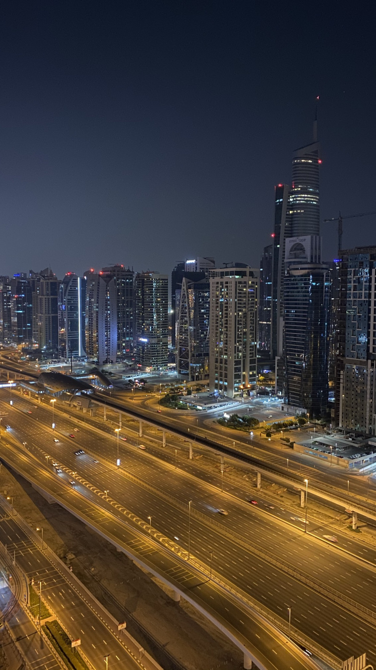 Dubaï, Nuit, Route, Métropole, Zone Urbaine. Wallpaper in 750x1334 Resolution