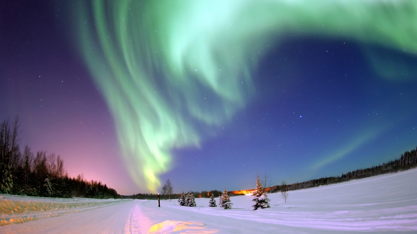 Green Aurora Lights During Night Time. Wallpaper in 1366x768 Resolution