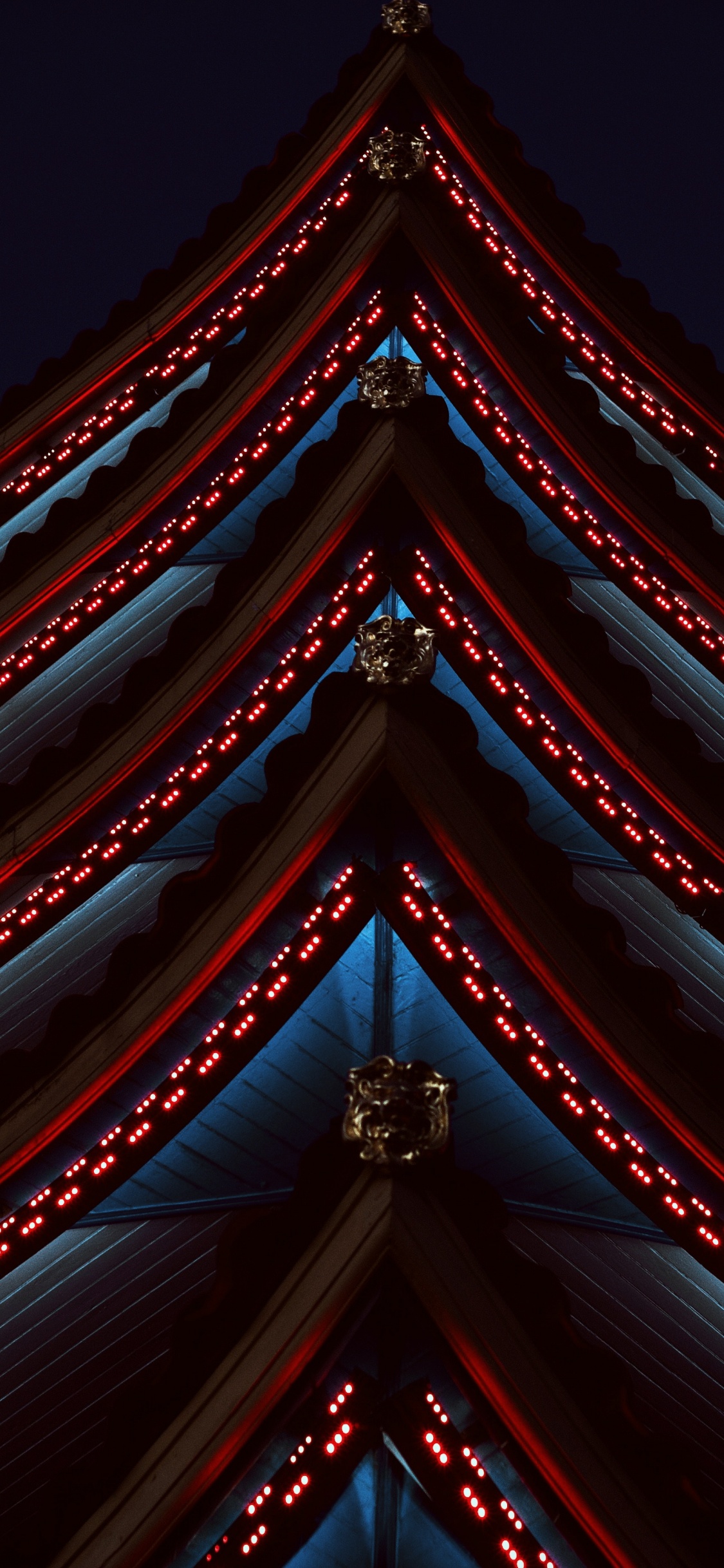 Red and Gold Colored Roof. Wallpaper in 1125x2436 Resolution