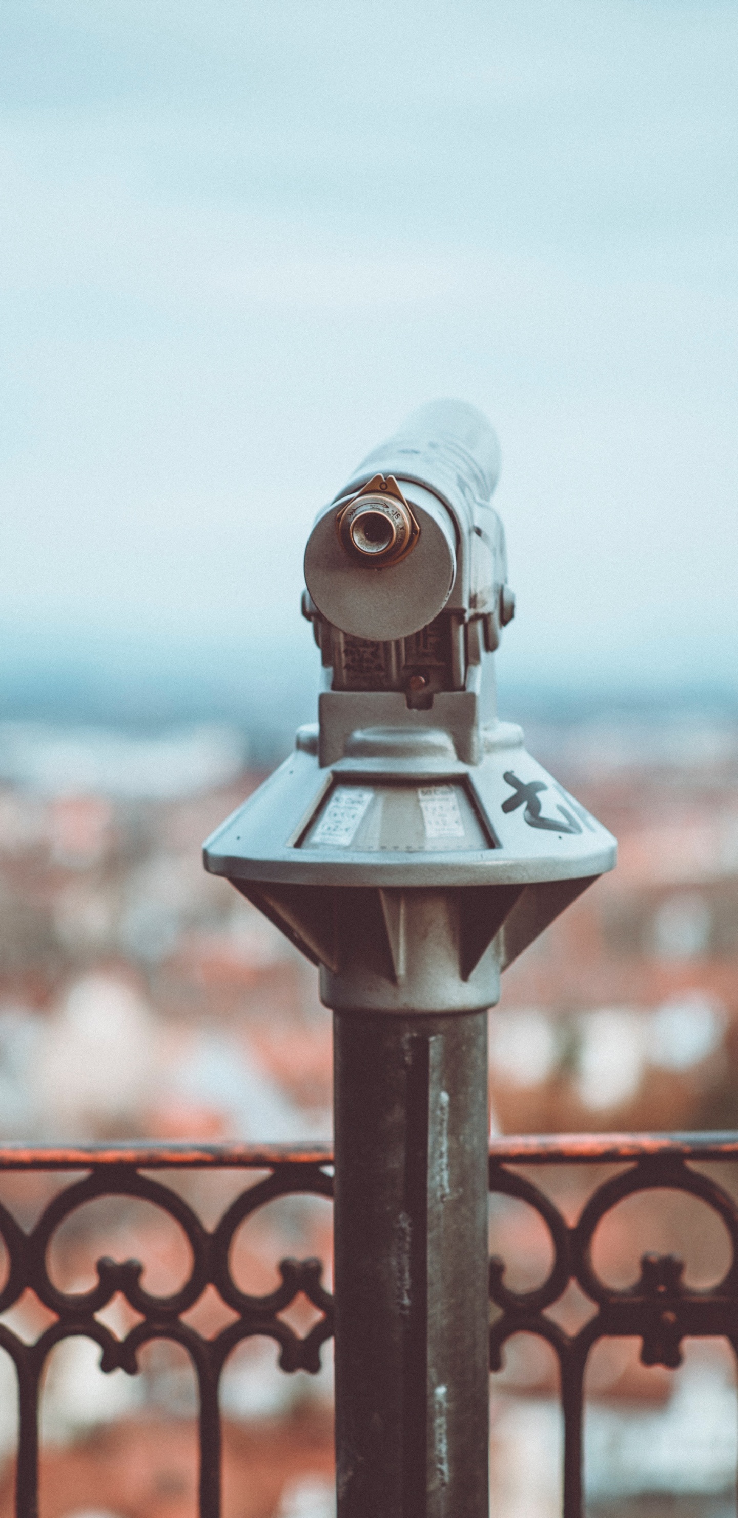 Telescopio Gris y Negro Durante el Día. Wallpaper in 1440x2960 Resolution