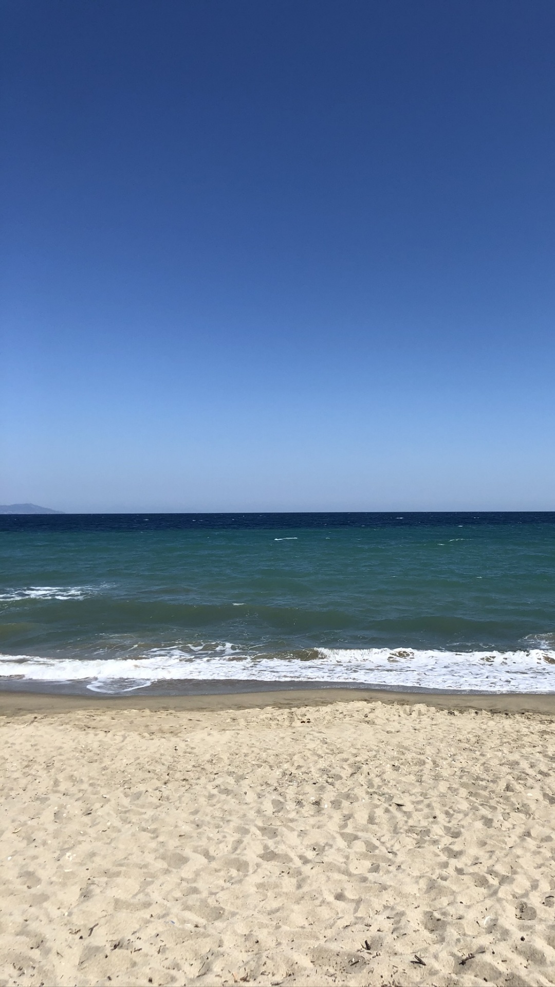 Sea, Beach, Water, Wind Wave, Body of Water. Wallpaper in 1080x1920 Resolution