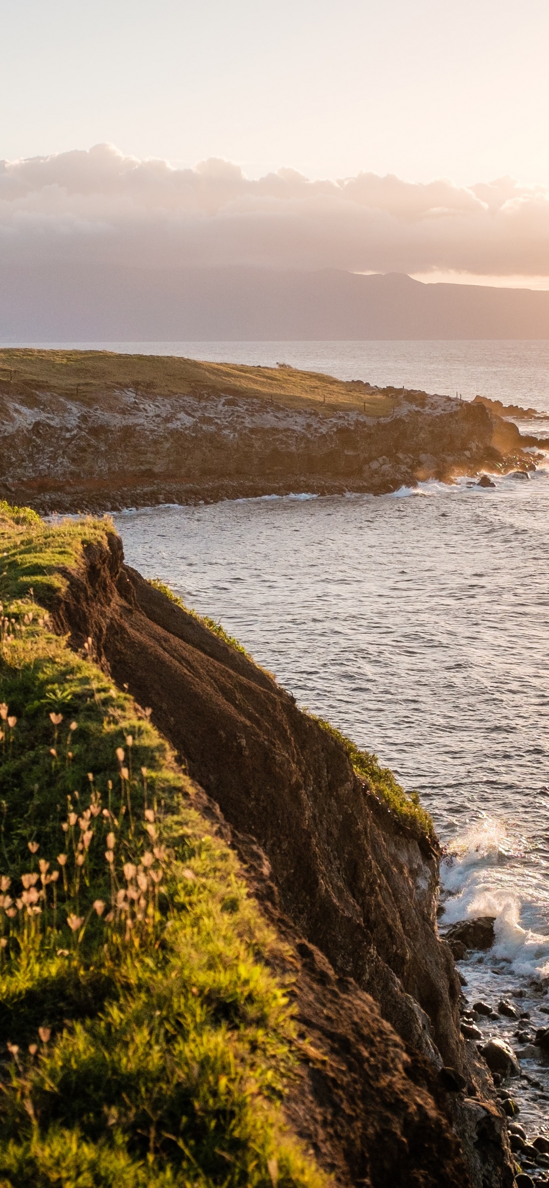 Redline-Rafting, Cloud, Wasser, Naturlandschaft, Sonnenlicht. Wallpaper in 1125x2436 Resolution