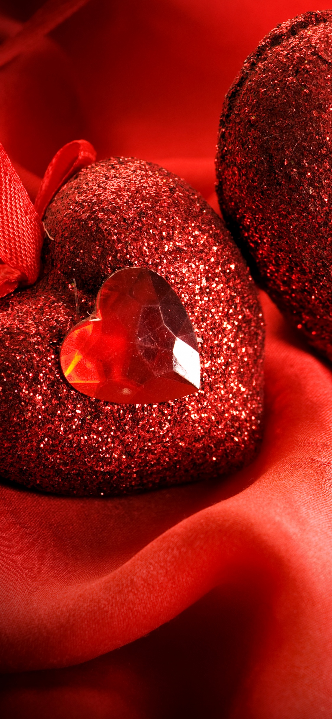 Valentines Tag, Herzen, Liebe, Lippe, Blütenblatt. Wallpaper in 1125x2436 Resolution