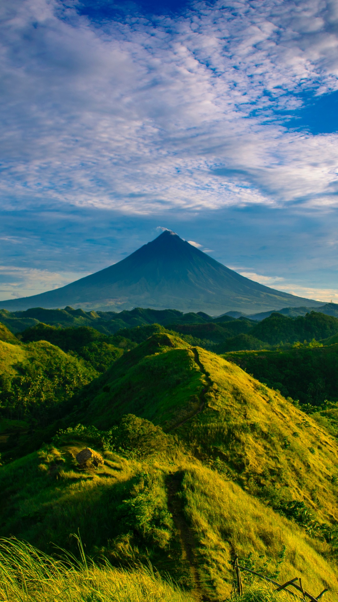 Mountain, Hill, Cloud, Ecoregion, People in Nature. Wallpaper in 1080x1920 Resolution