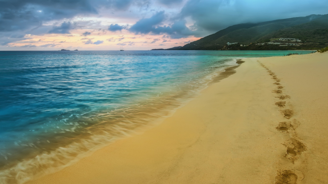 Sea Waves Crashing on Shore During Daytime. Wallpaper in 1280x720 Resolution
