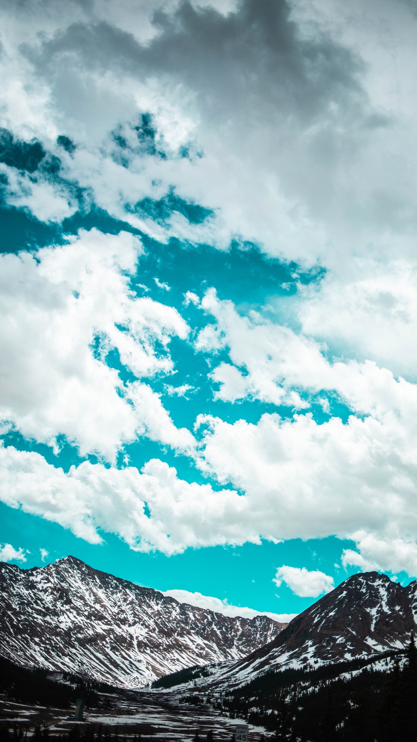 Bergkette, Cloud, Natur, Bergigen Landschaftsformen, Blau. Wallpaper in 1440x2560 Resolution