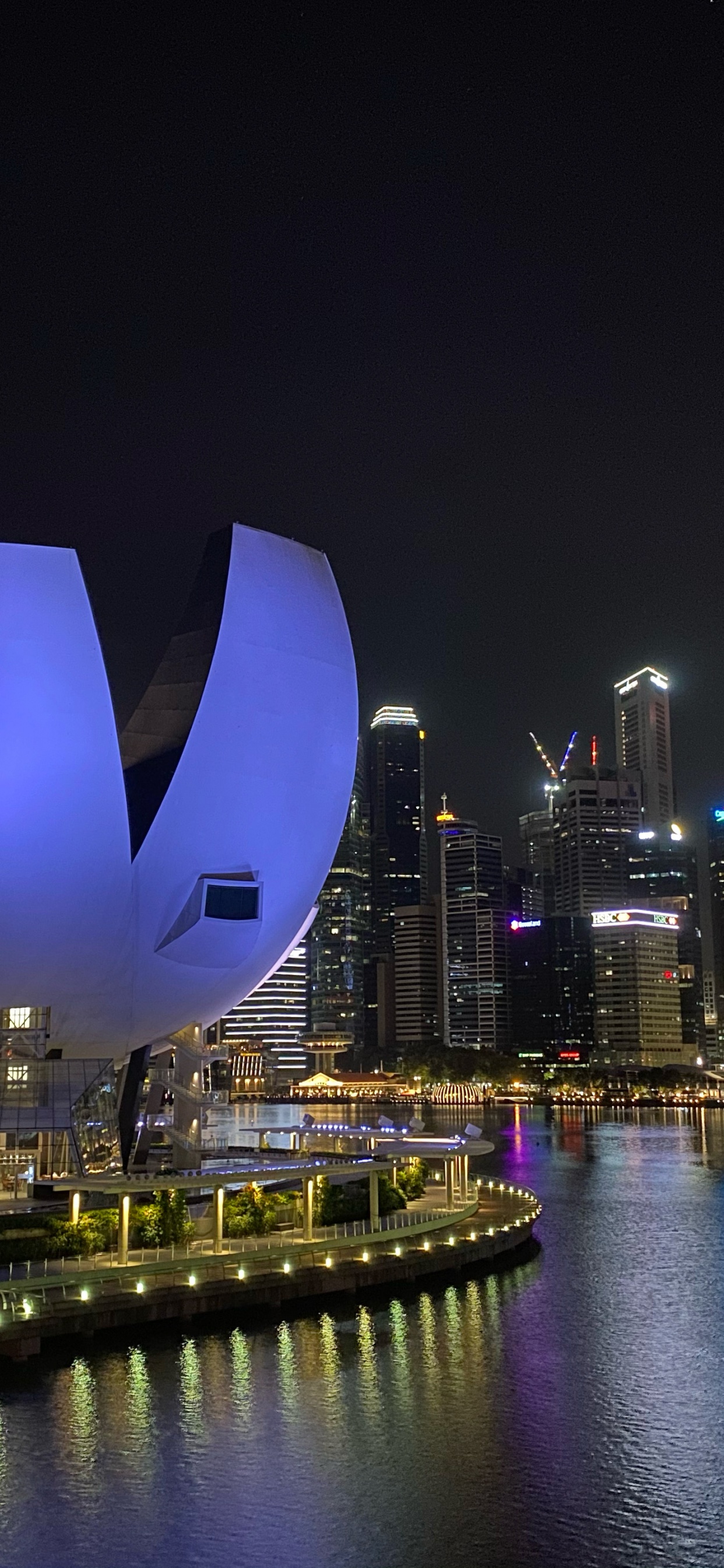 Reflexión, Agua, Paisaje Urbano, Urbe, Área Urbana. Wallpaper in 1242x2688 Resolution