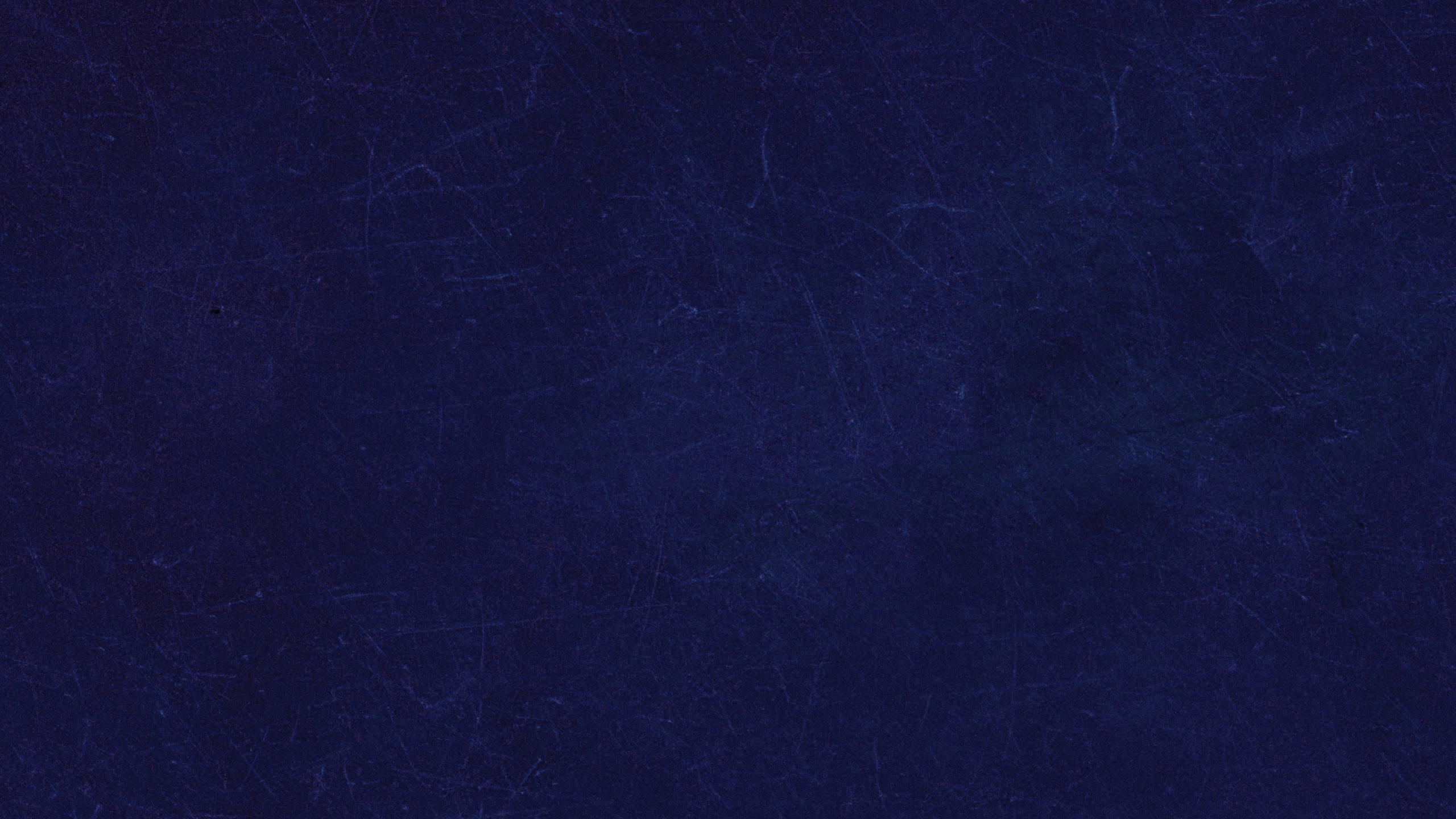 Textile Violet Sur Textile Blanc. Wallpaper in 2560x1440 Resolution